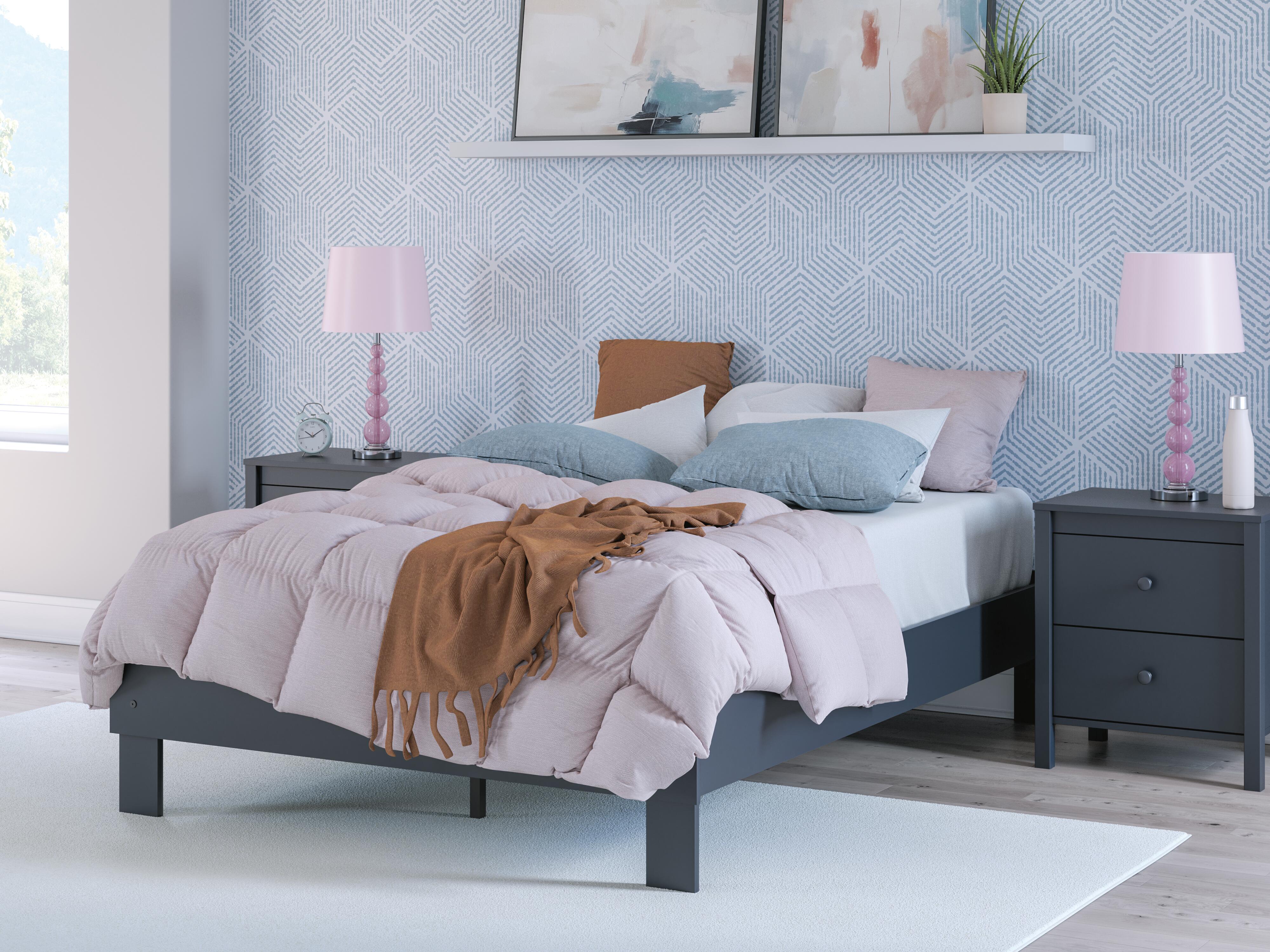 Simmenfort Platform Bed and 2 Nightstands