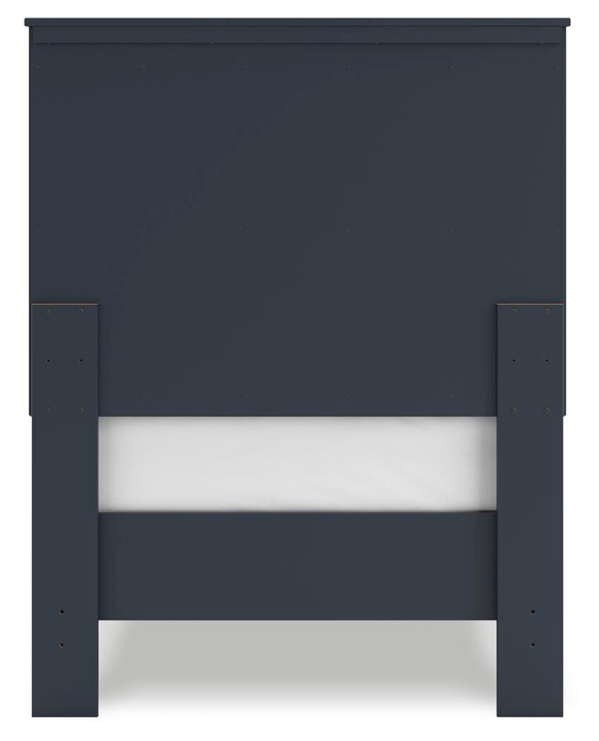 Simmenfort Panel Headboard, Dresser, Chest and 2 Nightstands