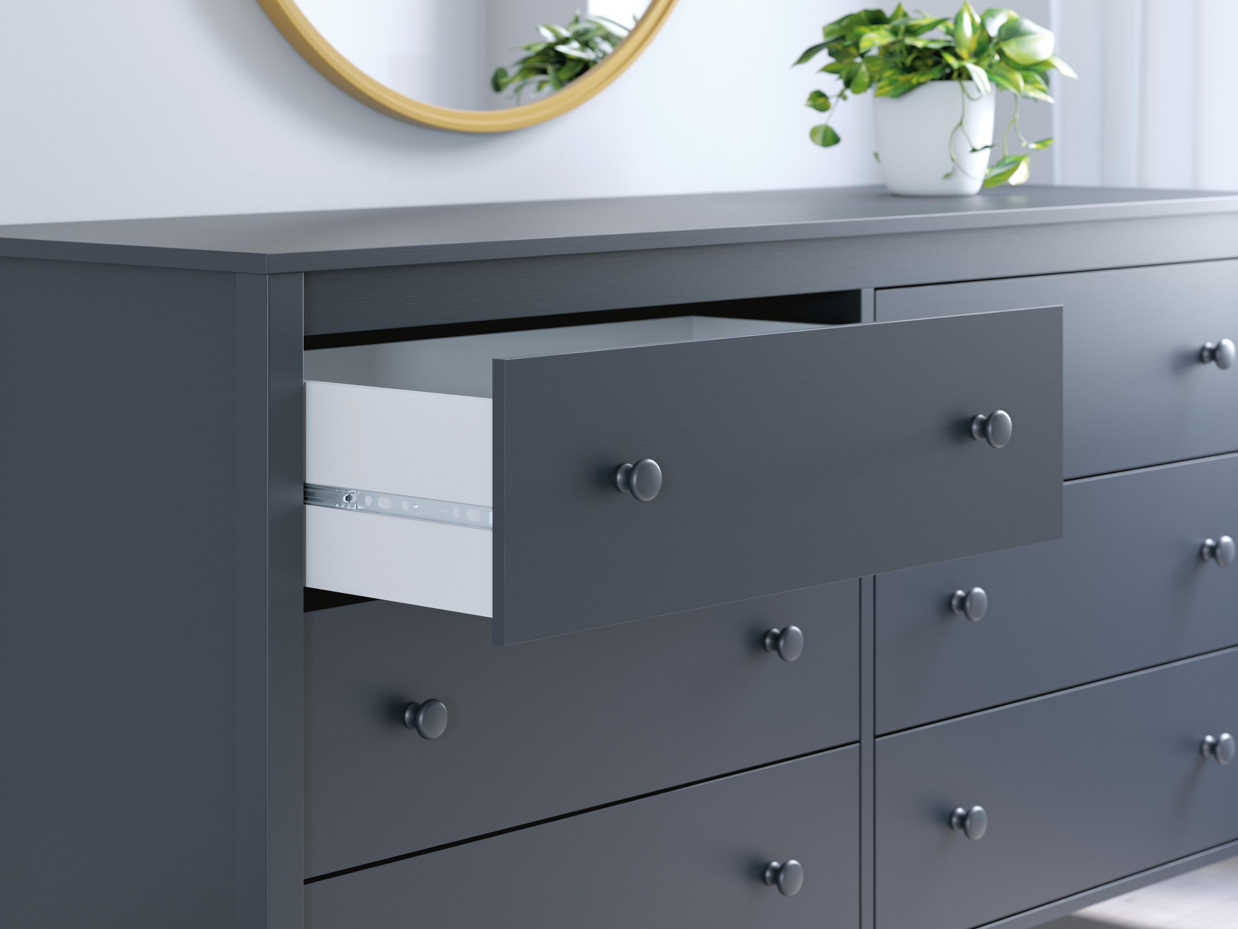 Simmenfort Platform Bed, Dresser and 2 Nightstands