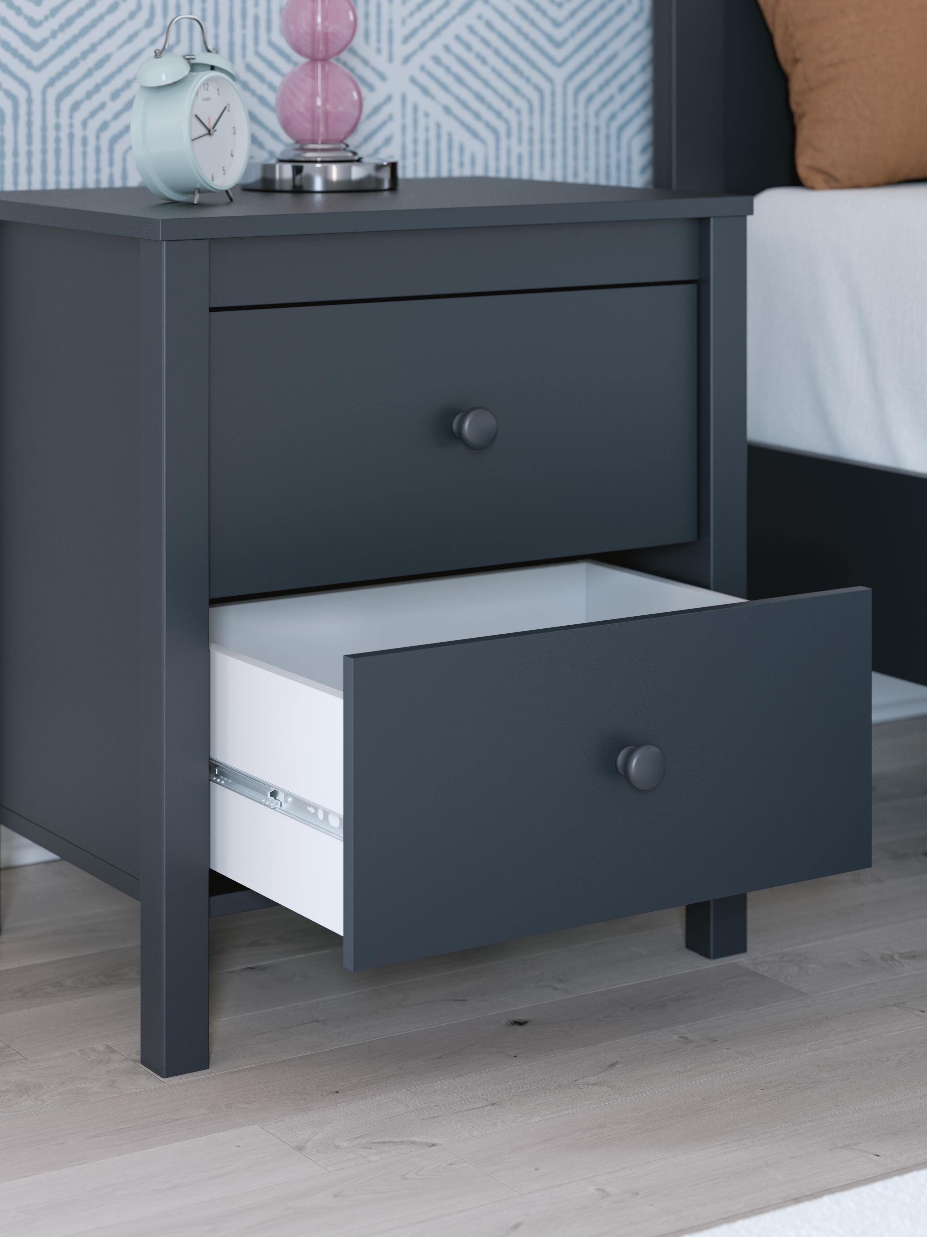 Simmenfort Panel Headboard and 2 Nightstands