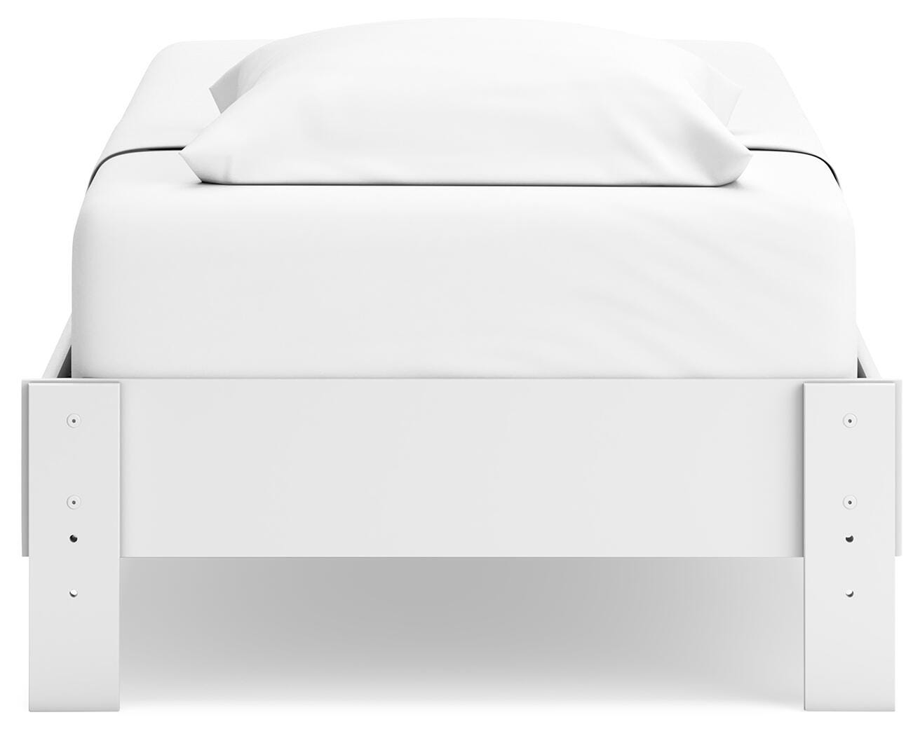 Hallityn Platform Bed and Dresser