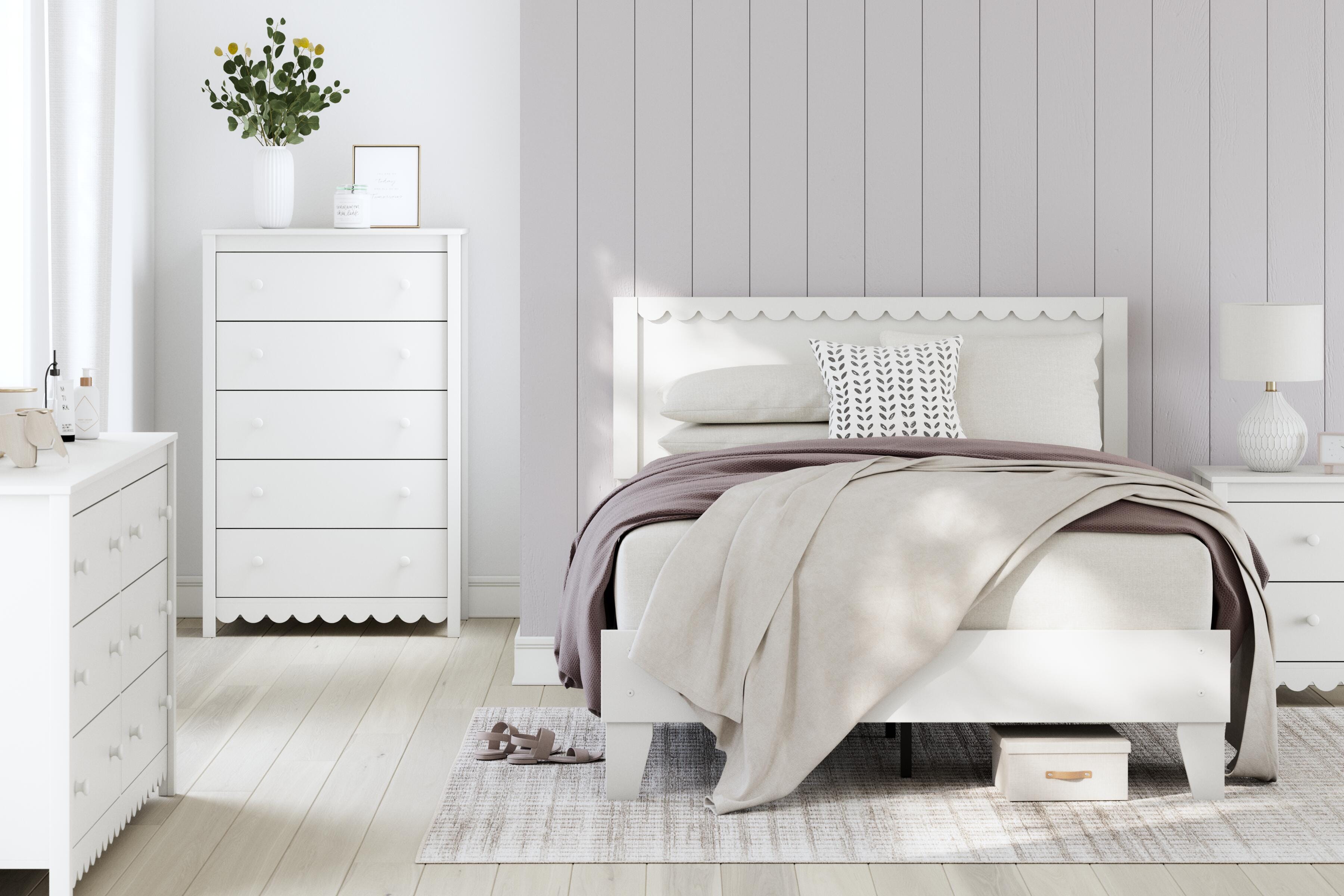 Hallityn Panel Platform Bed