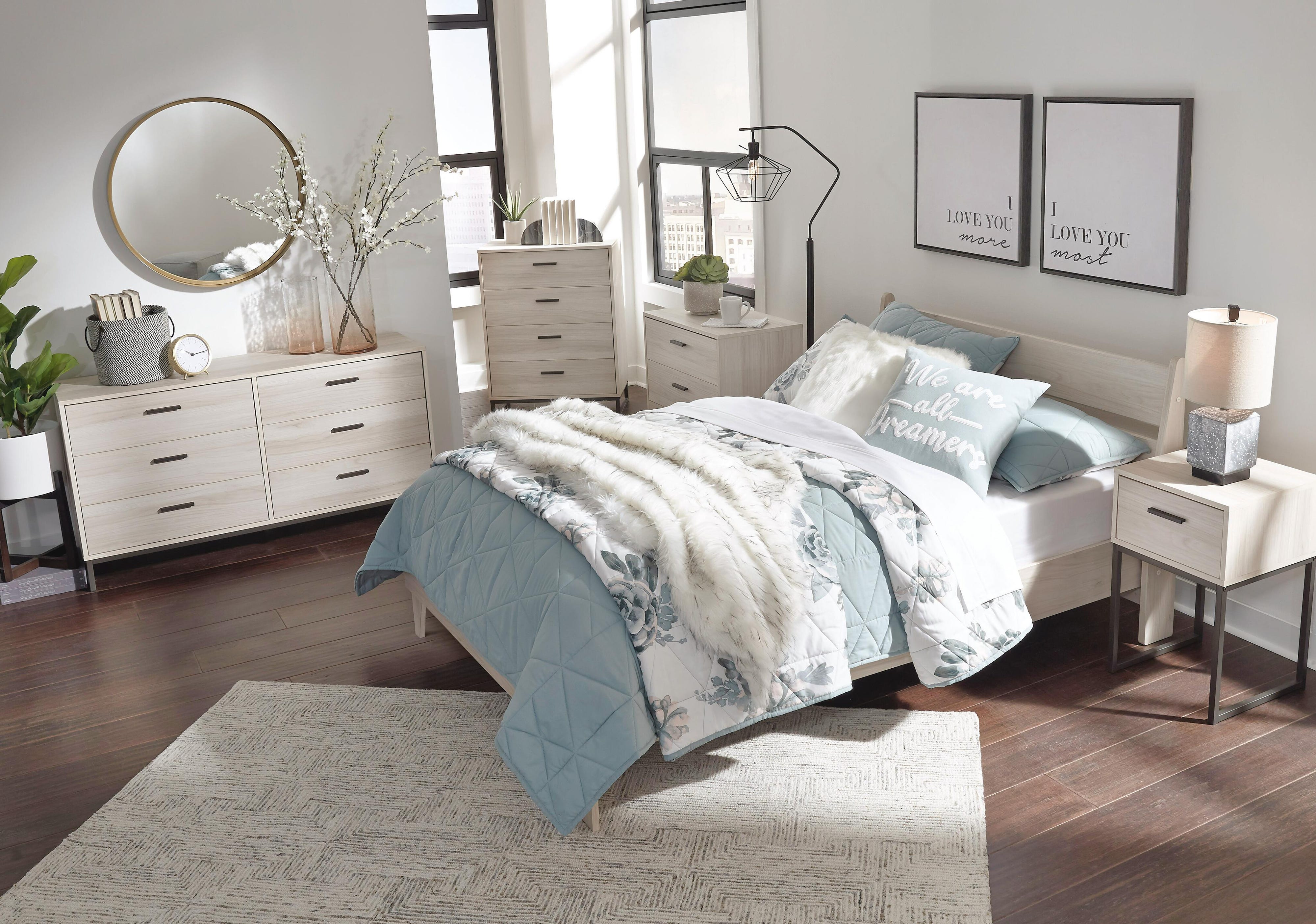 Socalle Panel Platform Bed