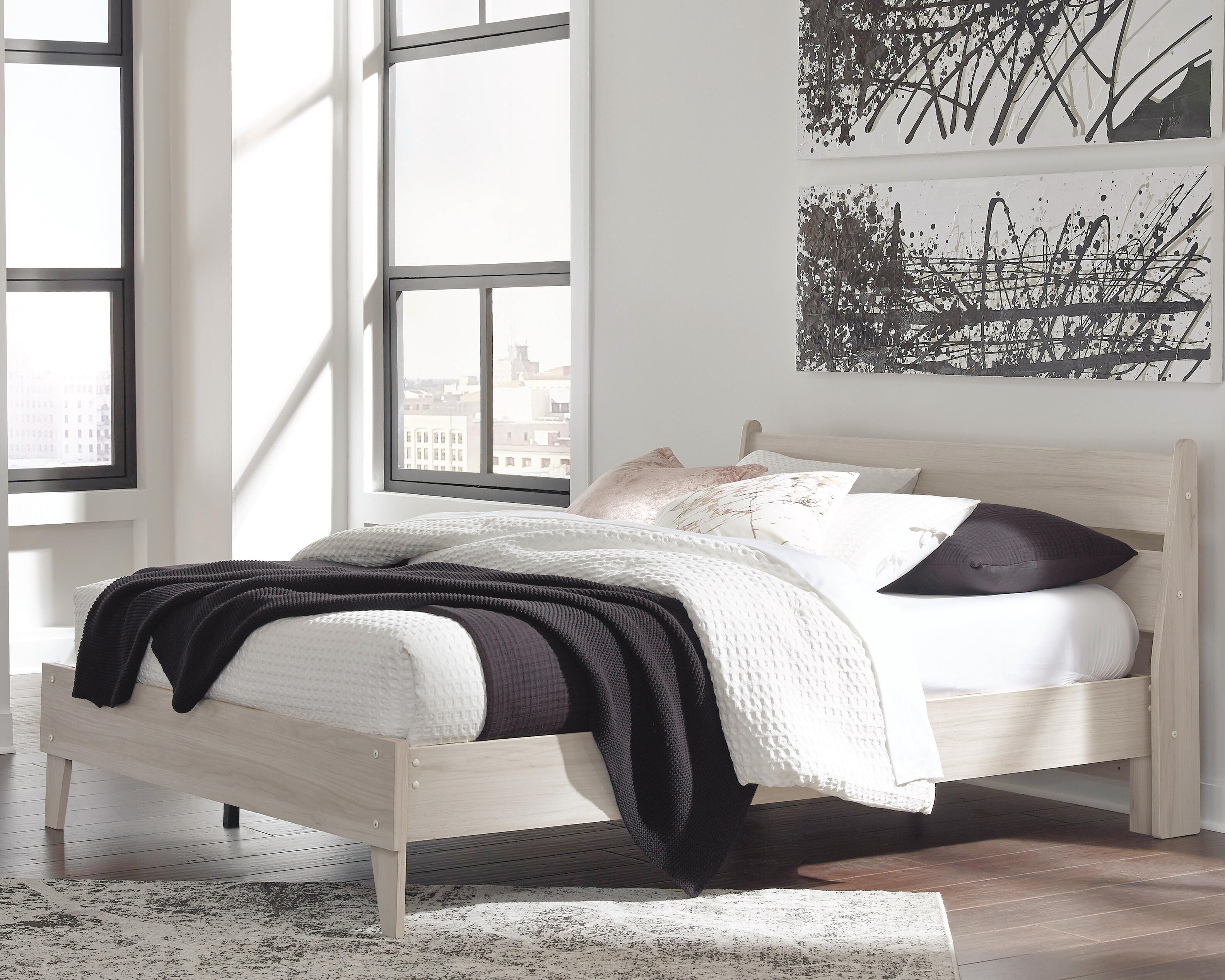 Socalle Panel Platform Bed with Dresser and Nightstand