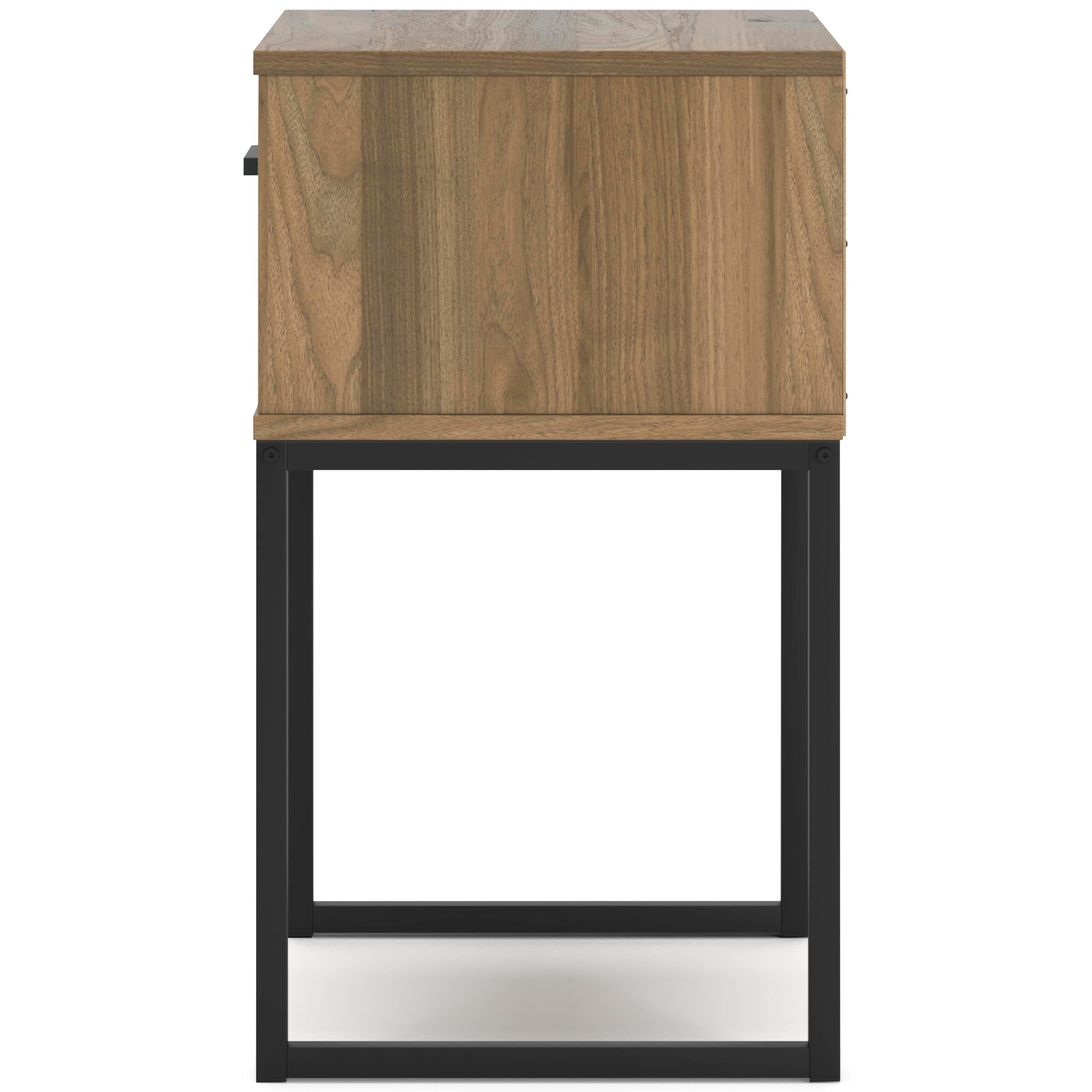 Deanlow Panel Headboard, Dresser and Nightstand