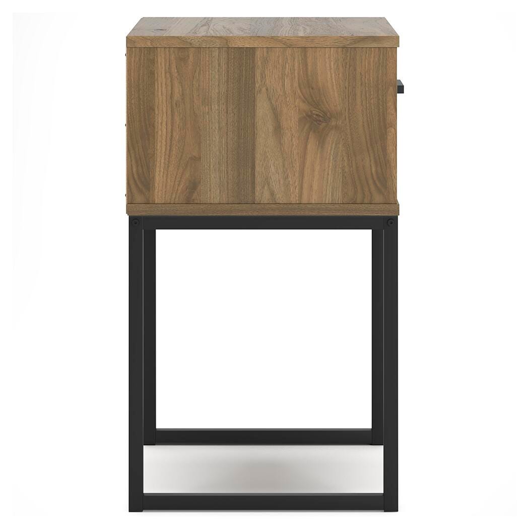 Deanlow Platform Bed and Nightstand