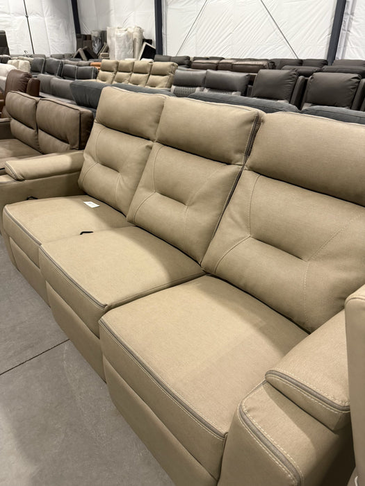 81” Manual Triple Recliner