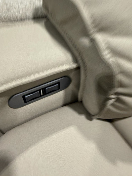 67” Power Dual Recliner with Power USB