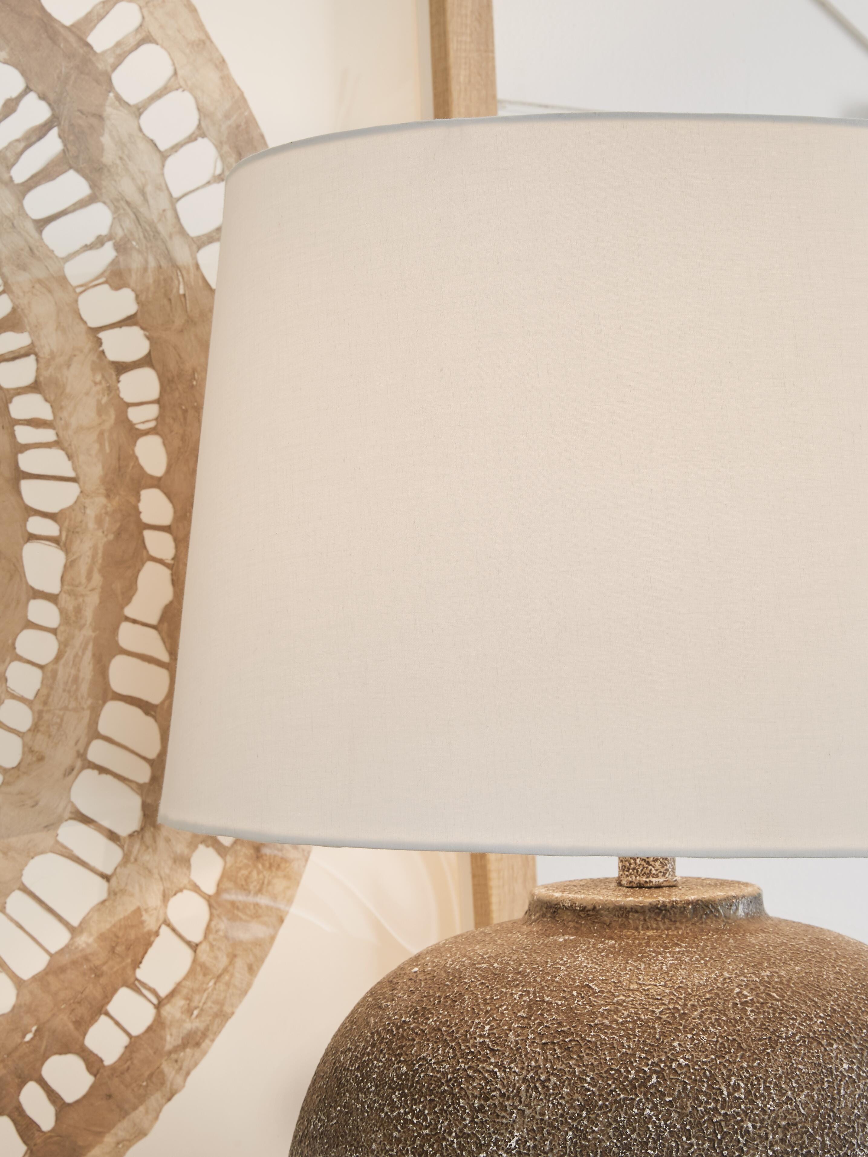 Neavesboro 2-Piece Table Lamp Set
