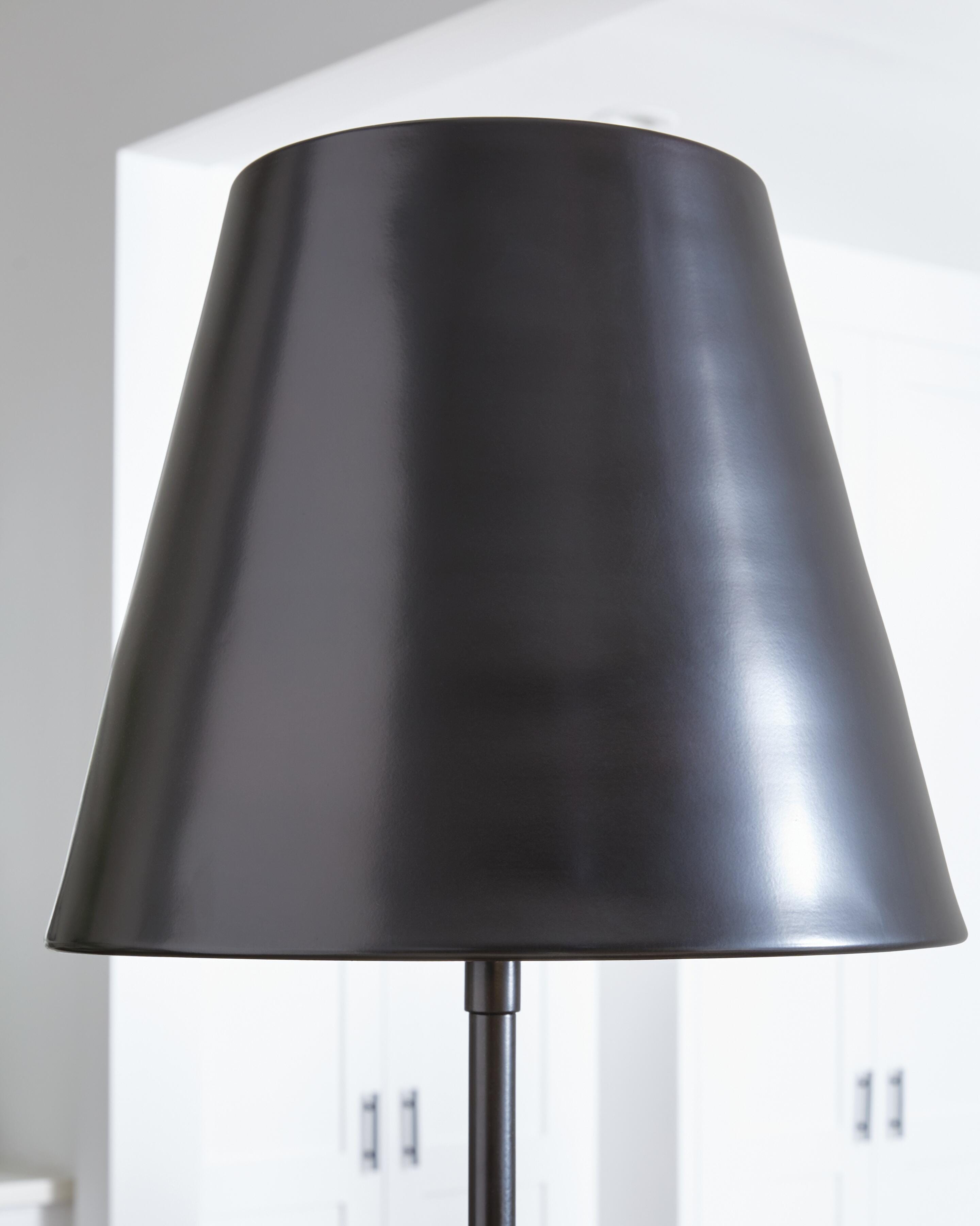 Wimner Floor Lamp
