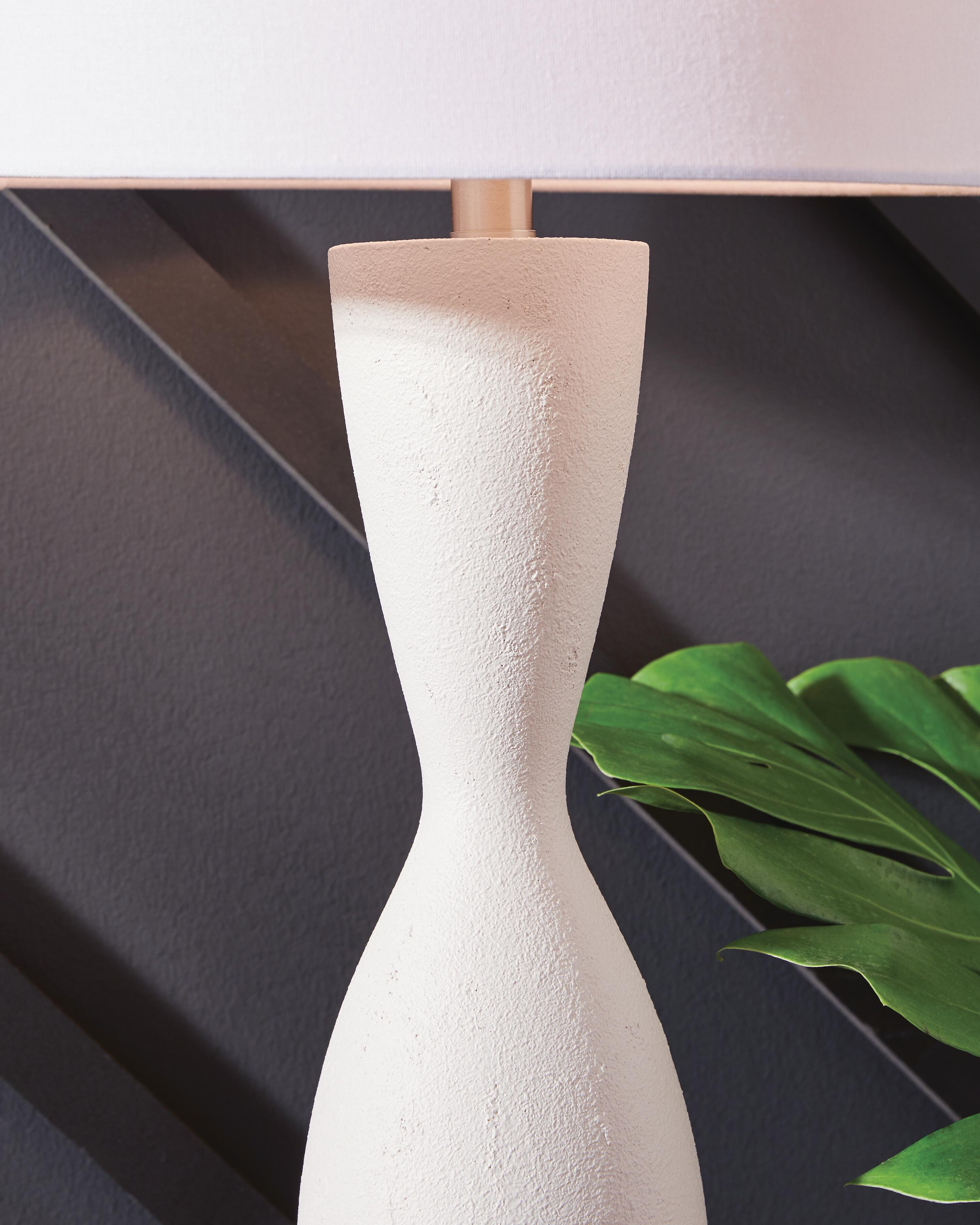 Davinford Table Lamp