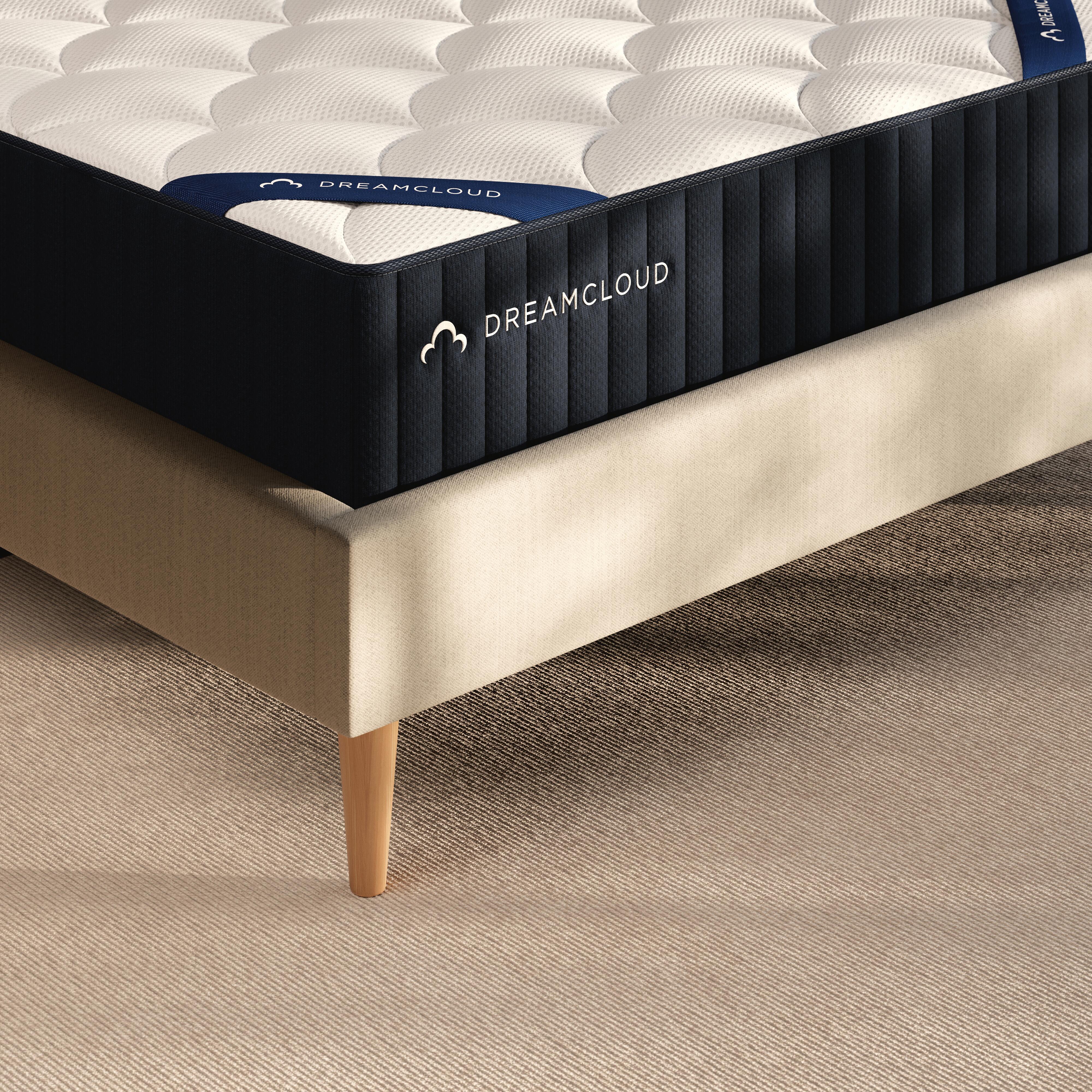 Dreamcloud Classic Memory Foam Mattress