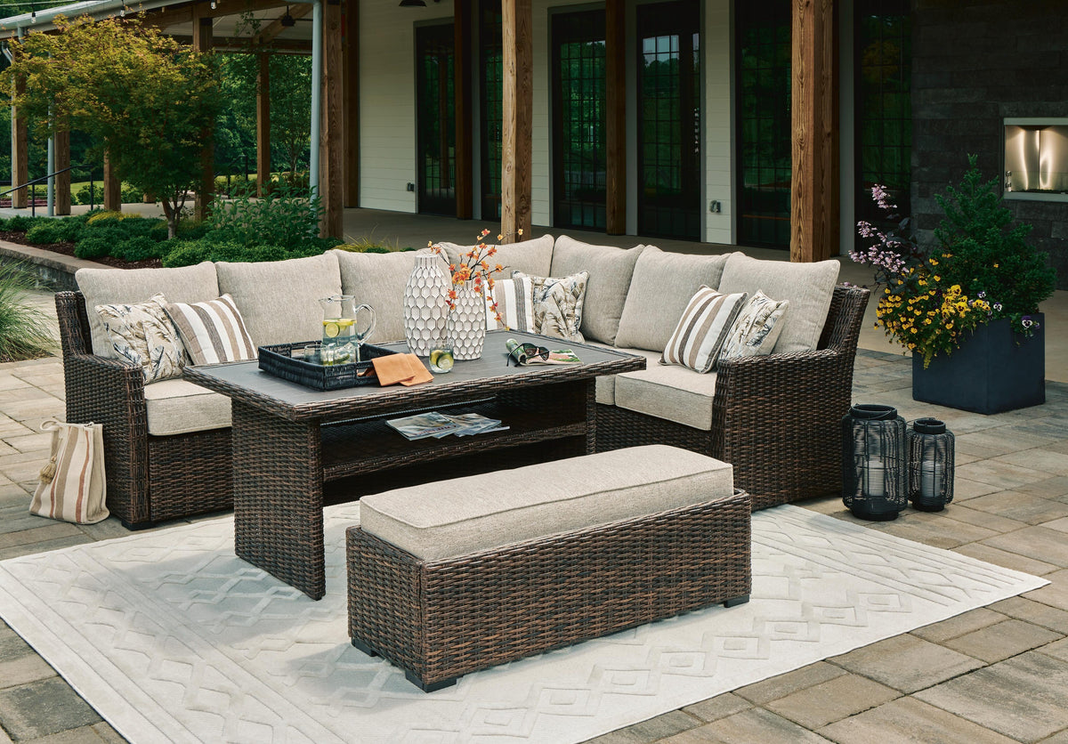 Brook Ranch Outdoor Sectional Set with Coffee Table