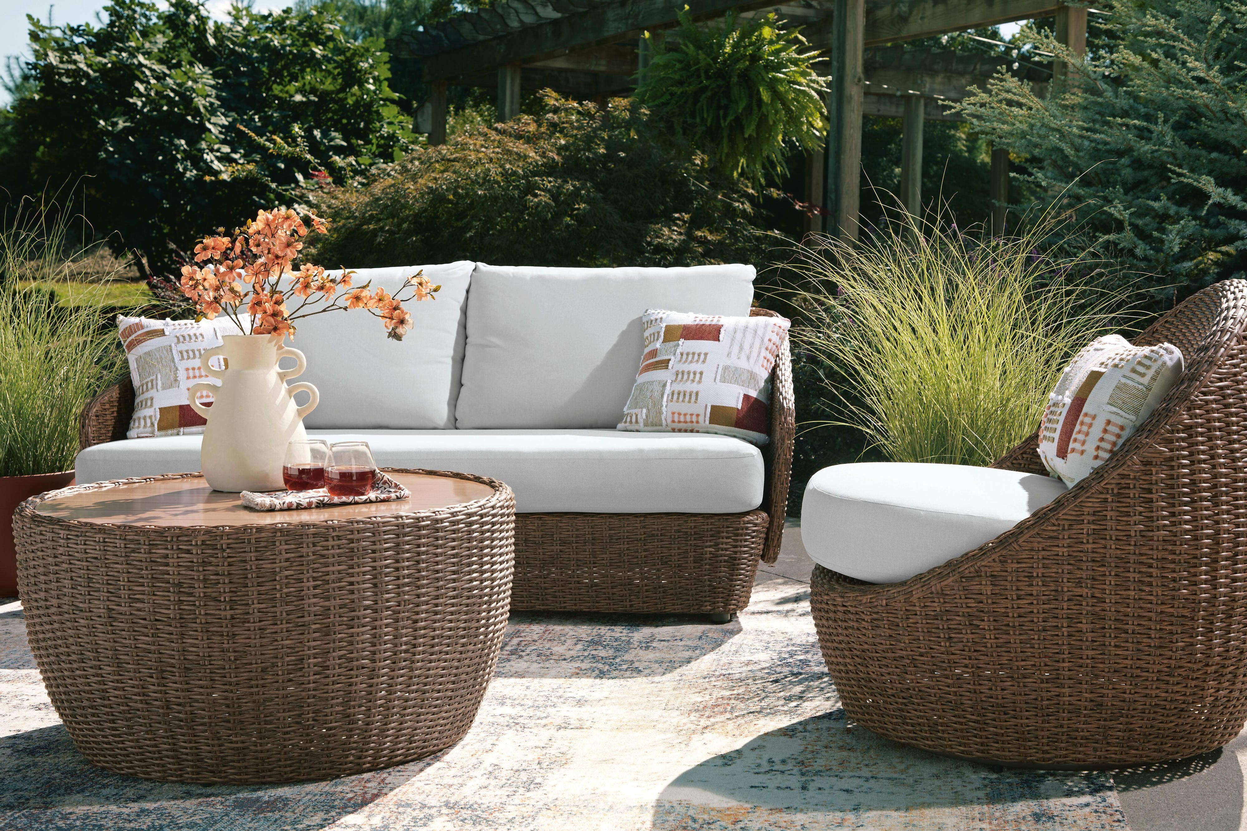 Double Point Outdoor Sofa, Loveseat and 2 Lounge Chairs with Coffee Table