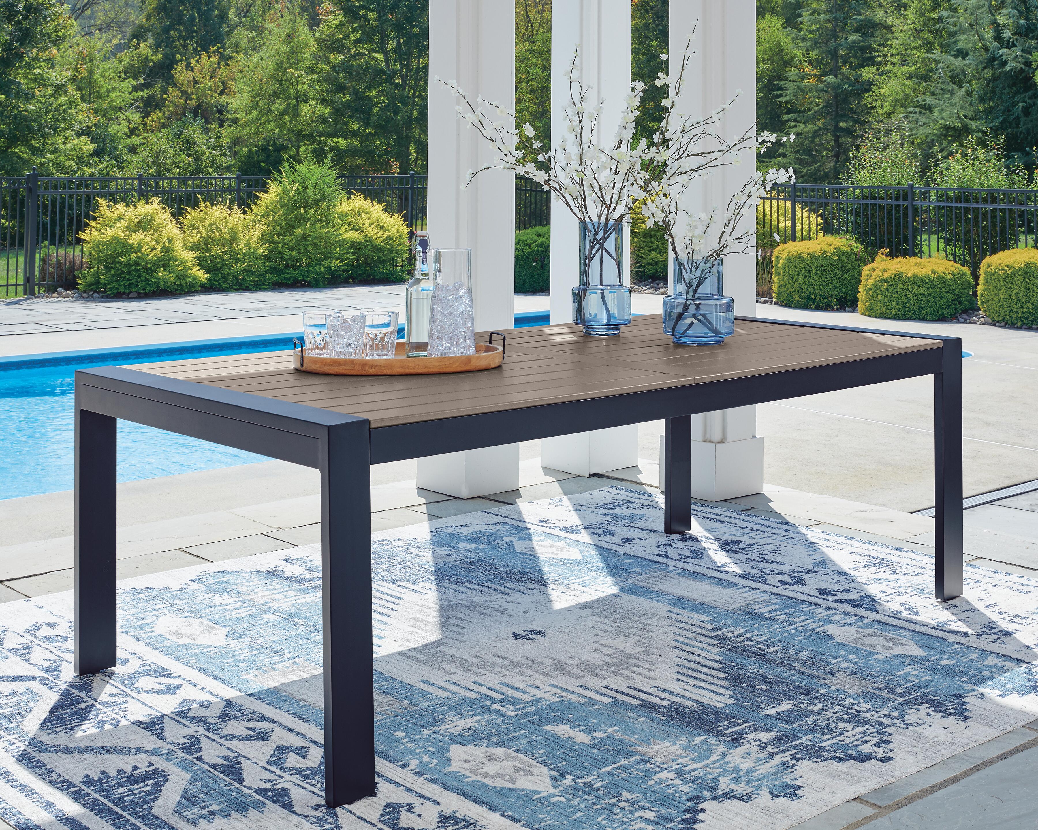East Beach Outdoor Dining Table and 4 Chairs