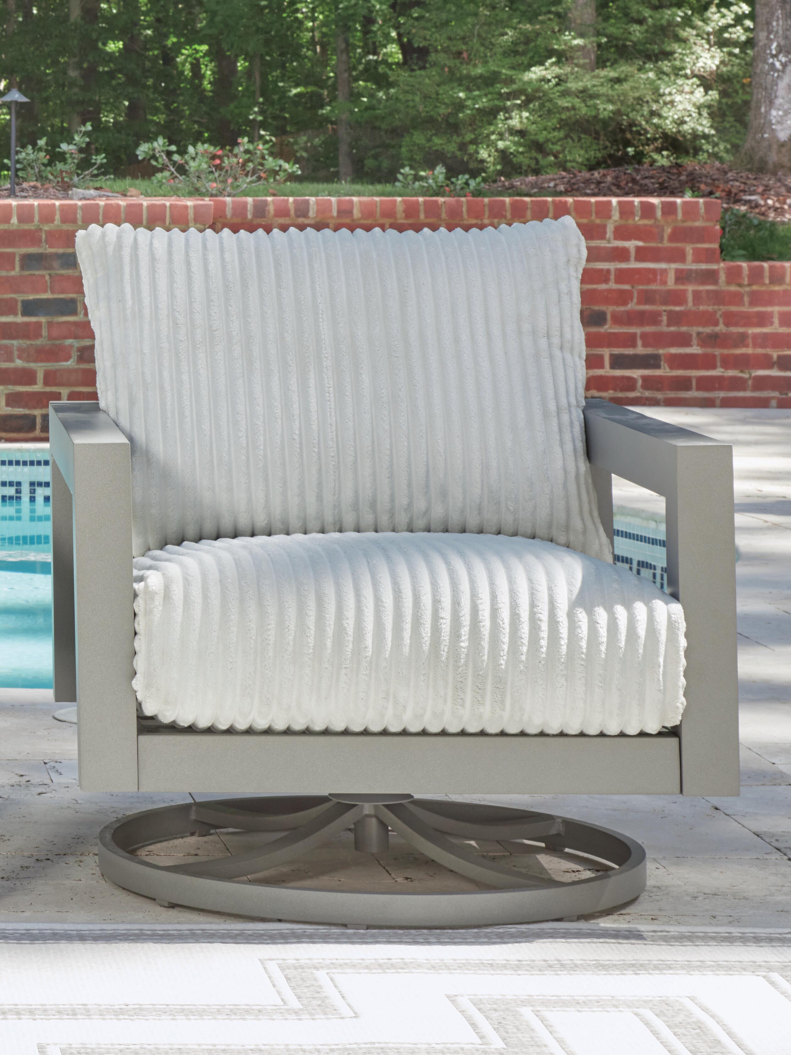 Hurley Park Outdoor Loveseat with 2 Lounge Chairs
