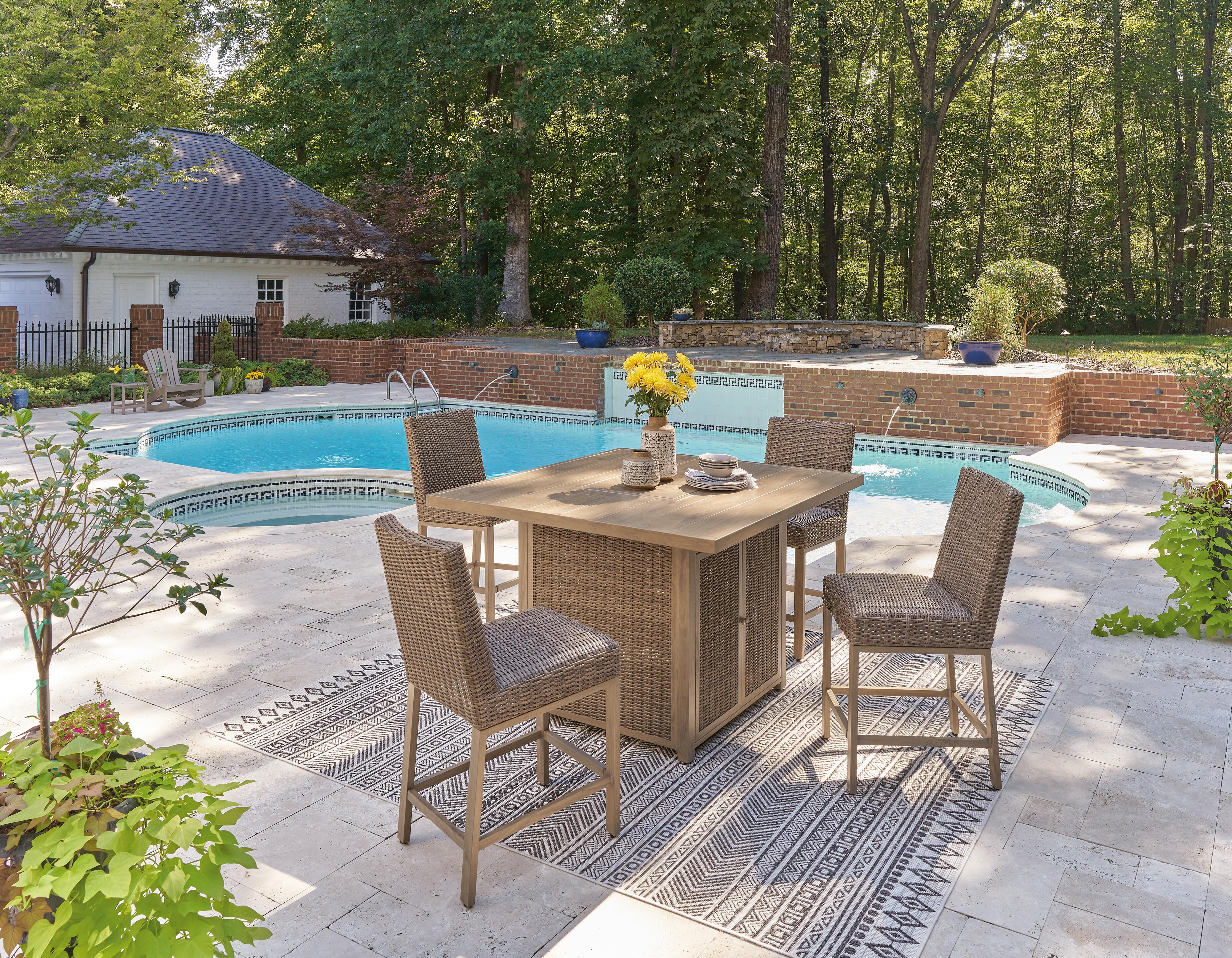 Walton Bridge Outdoor Bar Table and 4 Barstools