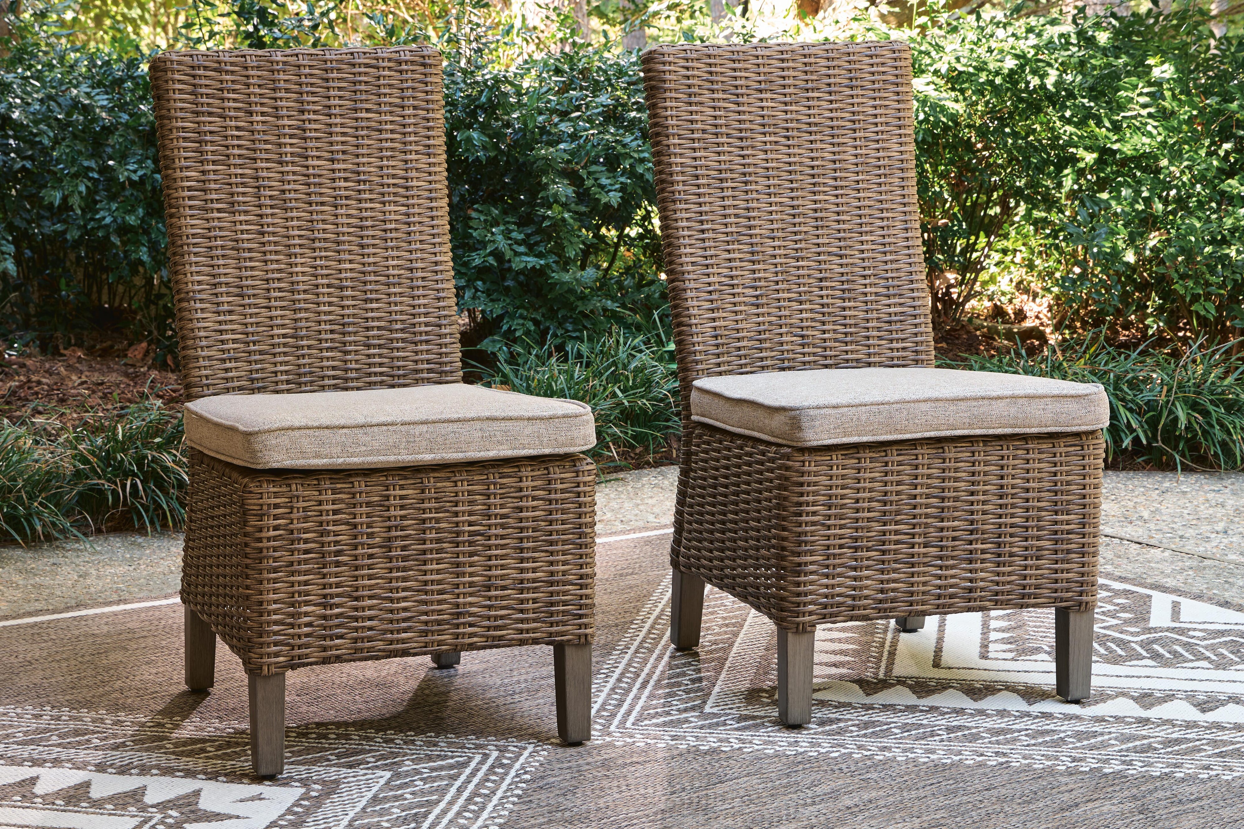 Laguna Heights Outdoor Dining Table and 4 Chairs and Bench