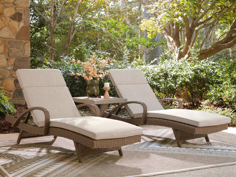 Laguna Heights 2 Outdoor Lounge Chairs with End Table