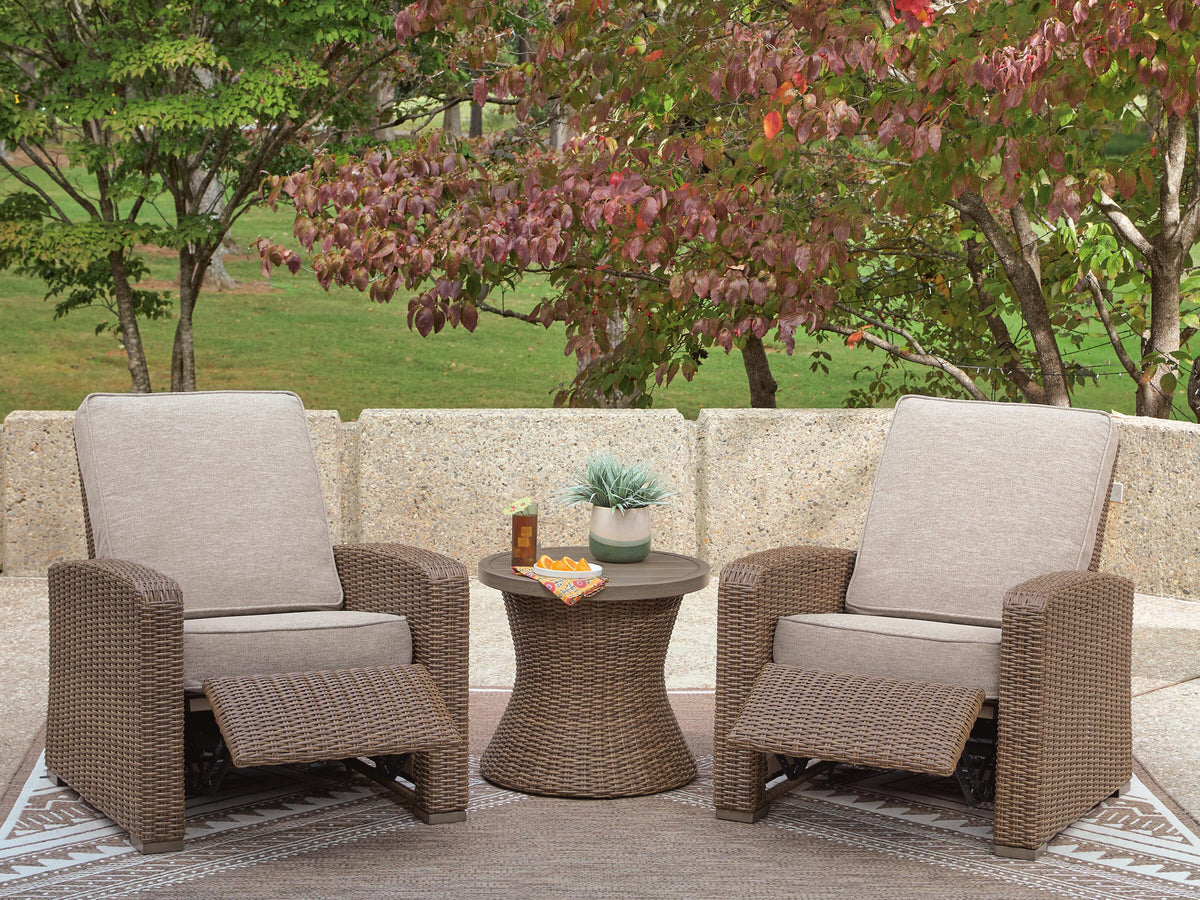 Laguna Heights 2 Outdoor Recliners and End Table
