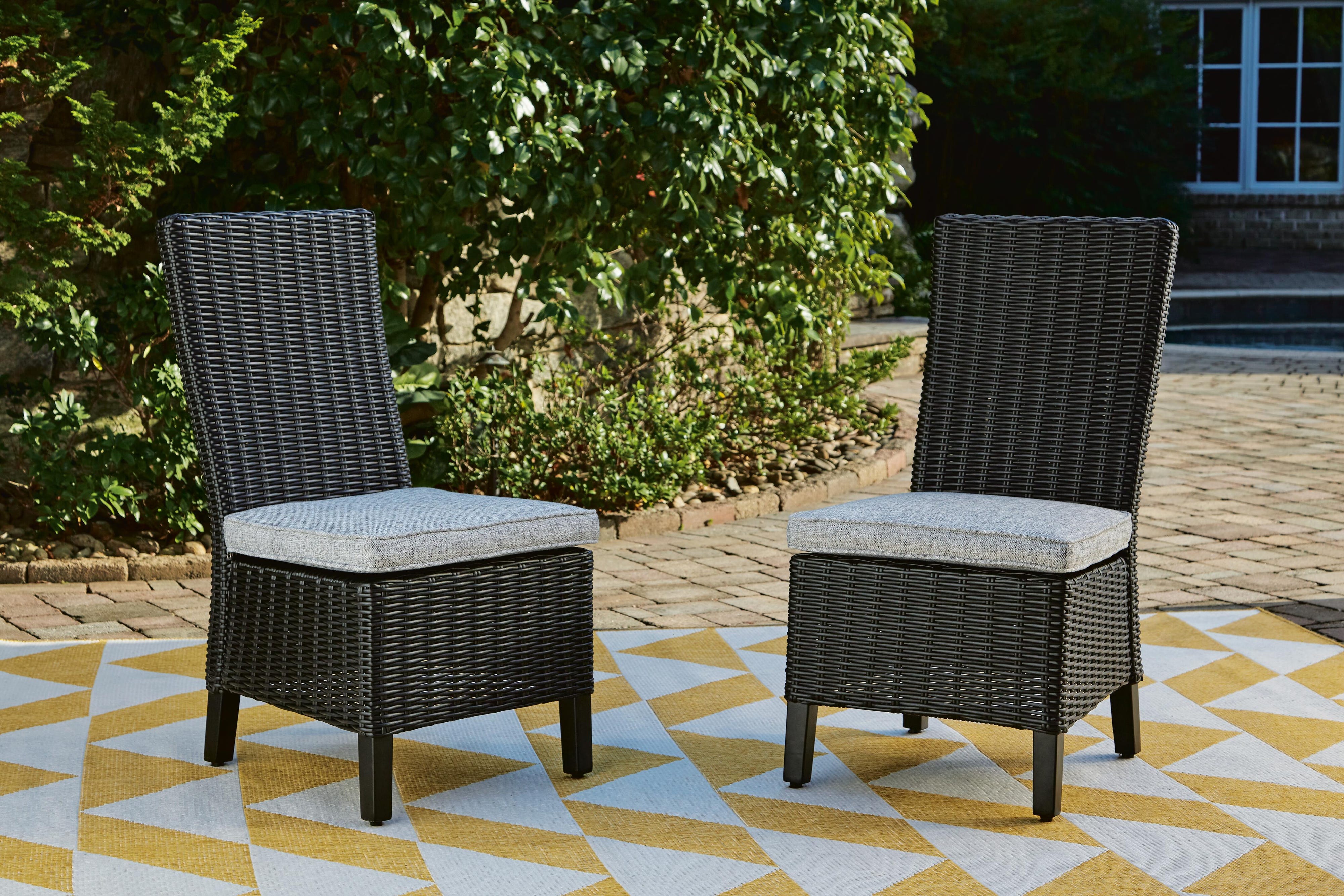 Beachcroft Outdoor Dining Table and 4 Chairs