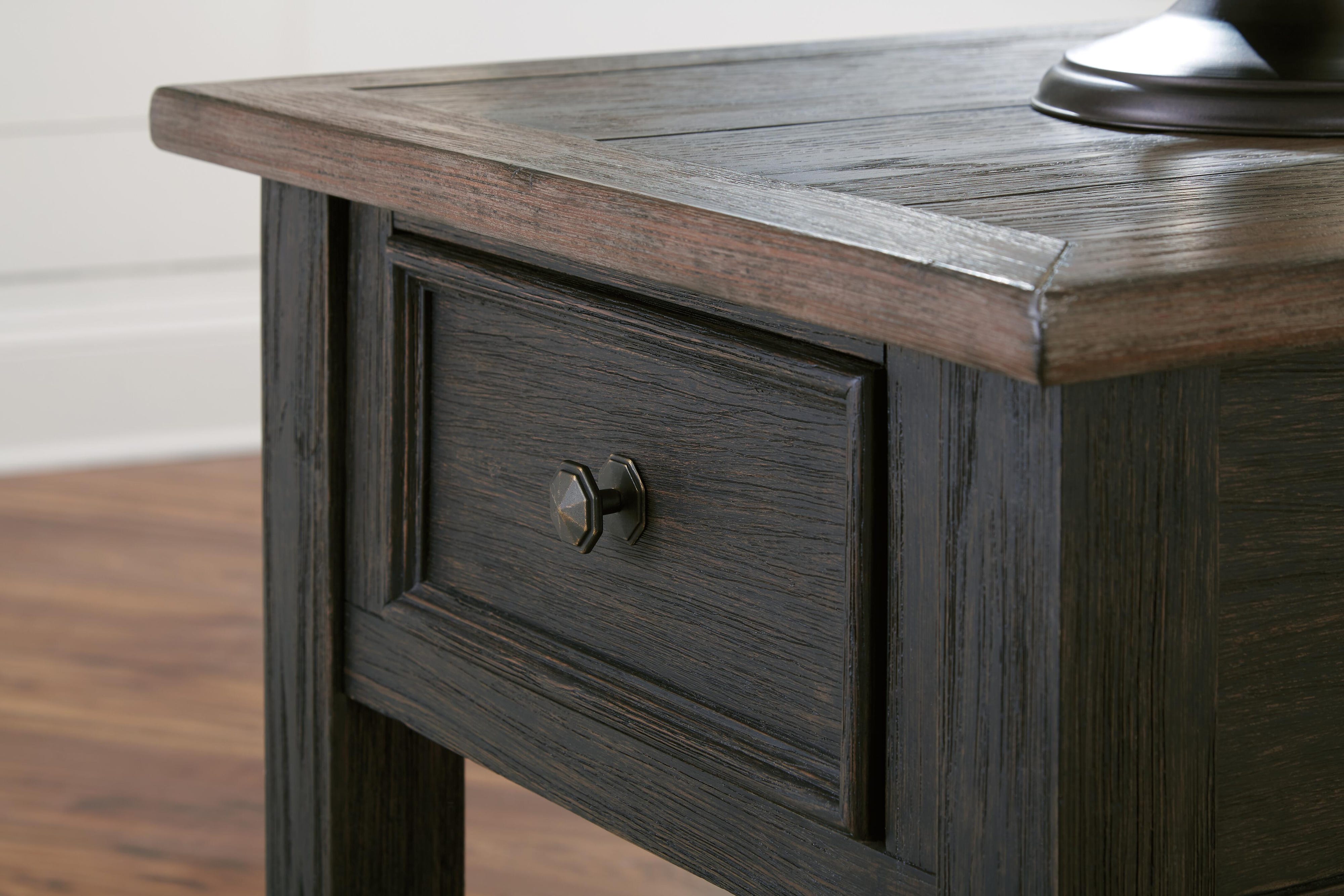 Tyler Creek Coffee Table with 2 End Tables